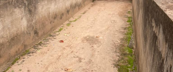Refurbishment of maternity walkway at Kasangati Health Centre in Kampala by Knowledge for Change fundraising photo 1