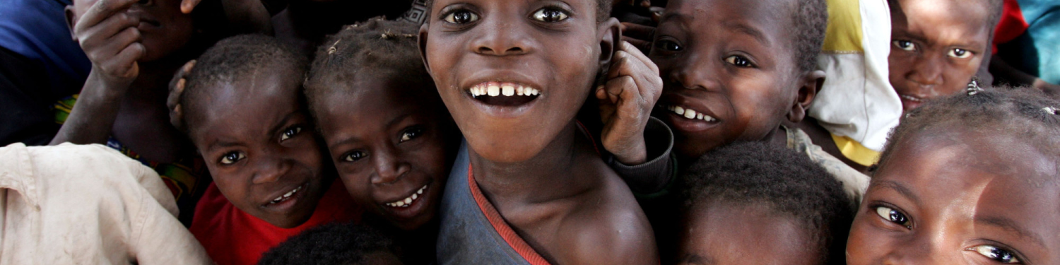 Play It Forward logo