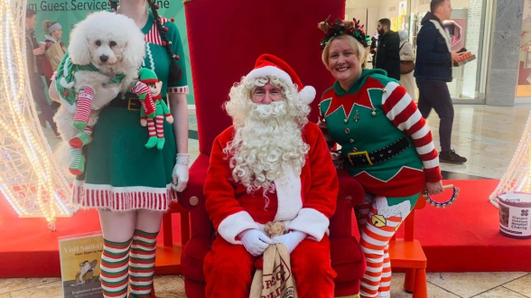 Silverburn Festive Volunteer